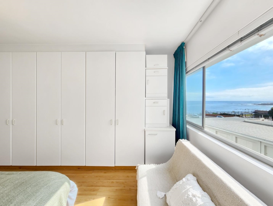 To Let 1 Bedroom Property for Rent in Sea Point Western Cape